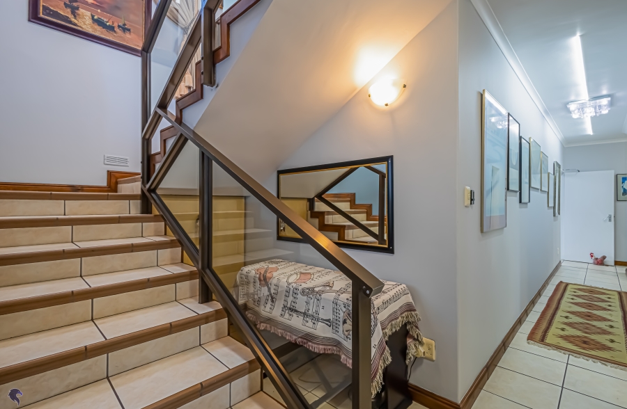 4 Bedroom Property for Sale in Calypso Beach Western Cape